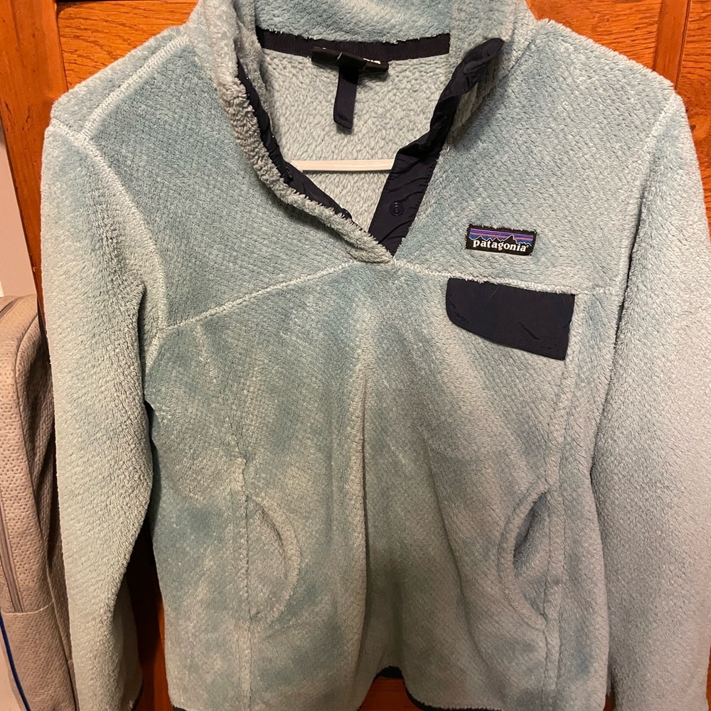 Patagonia Teal Fleece Jacket with Navy Accents